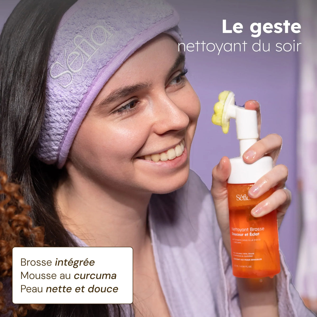 Nettoyant Visage au Curcuma avec brosse intégrée